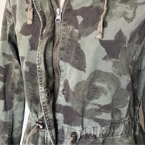Mossimo Women’s Lightweight Utility Camo Print Jacket, EUC - Picture 9 of 12